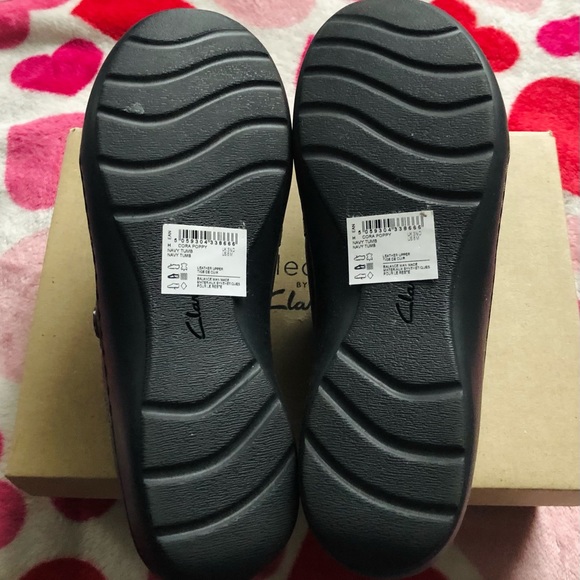 BRAND NEW Clarks Women's Collection Cora Poppy Shoe - Picture 9 of 11